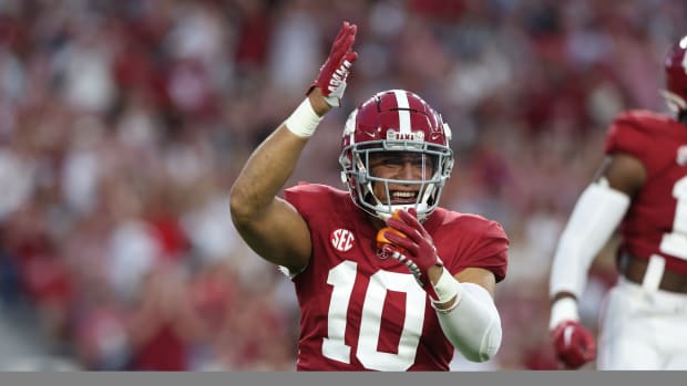 Linebacker Henry To'oTo'o